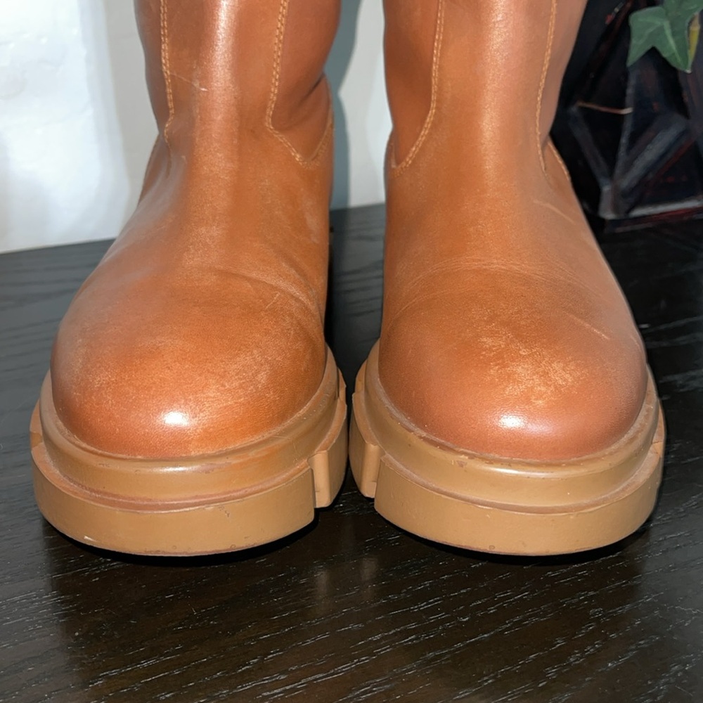 FREE PEOPLE Brooks Caramel Tall Boots size 39 Leather Lug heels combat boots. - Picture 6 of 16